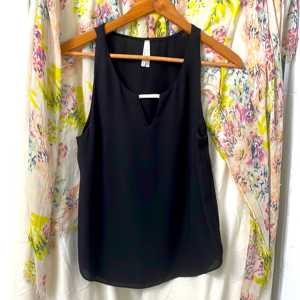 Soul Harmony Energy black V top